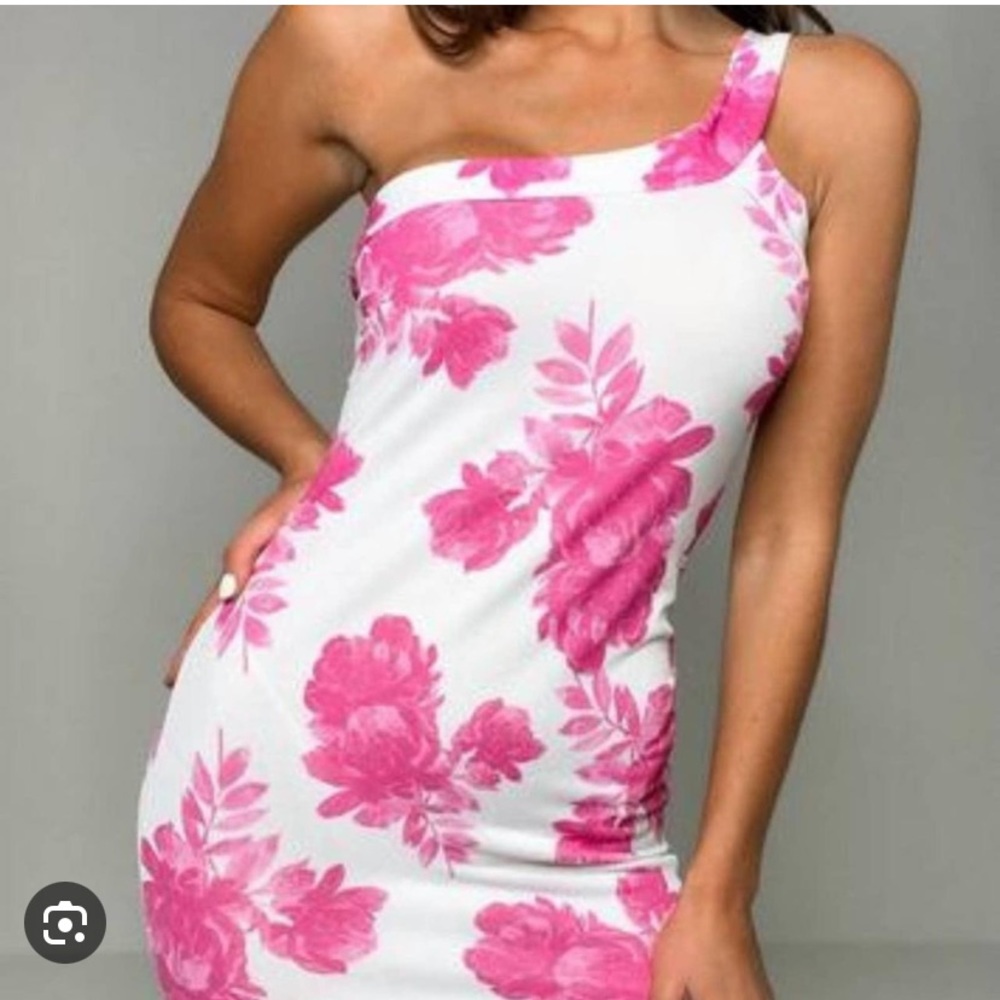 Never worn only tried on.